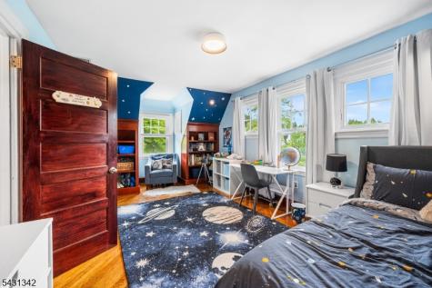 296 Ridgewood Avenue Glen Ridge Boro NJ 07028