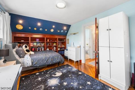 296 Ridgewood Avenue Glen Ridge Boro NJ 07028