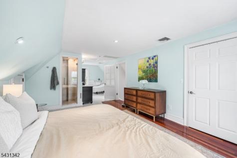 296 Ridgewood Avenue Glen Ridge Boro NJ 07028