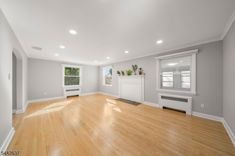 26 W Lawn Road Livingston NJ 07039