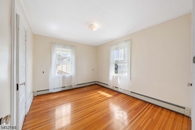 708 Bailey Avenue Elizabeth NJ 07208