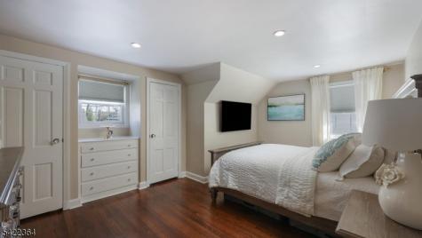 382 Huntington Road Union NJ 07083