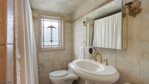 382 Huntington Road Union NJ 07083