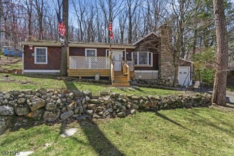 159 Glenside Trail Byram NJ 07871