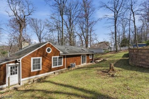 159 Glenside Trail Byram NJ 07871
