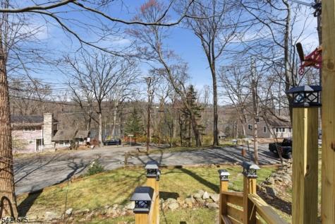 159 Glenside Trail Byram NJ 07871