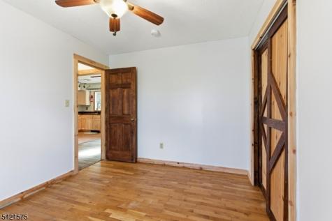 159 Glenside Trail Byram NJ 07871