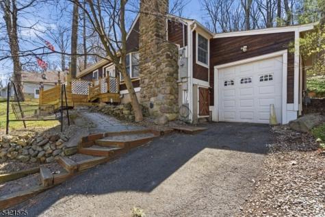159 Glenside Trail Byram NJ 07871