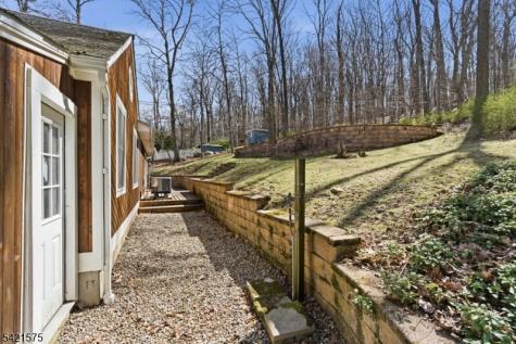 159 Glenside Trail Byram NJ 07871