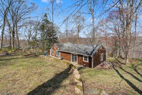 159 Glenside Trail Byram NJ 07871