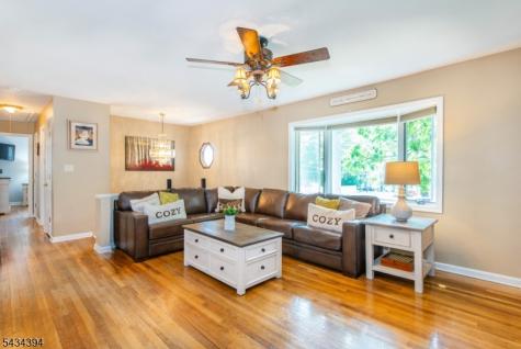 42 Summit Road Jefferson NJ 07438