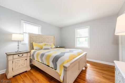 42 Summit Road Jefferson NJ 07438