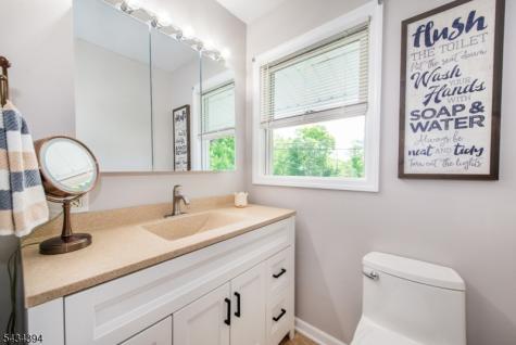 42 Summit Road Jefferson NJ 07438