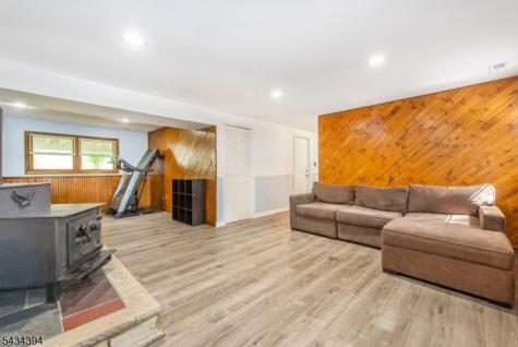 42 Summit Road Jefferson NJ 07438