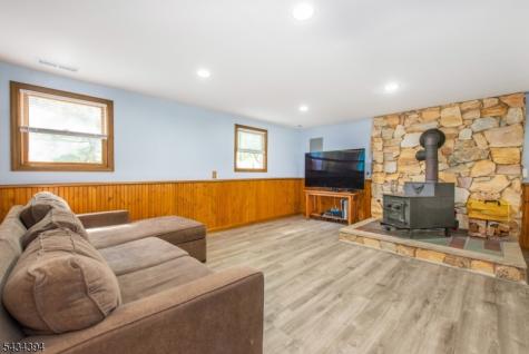 42 Summit Road Jefferson NJ 07438