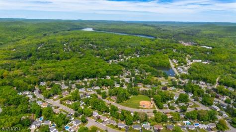 42 Summit Road Jefferson NJ 07438