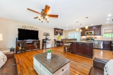 42 Summit Road Jefferson NJ 07438
