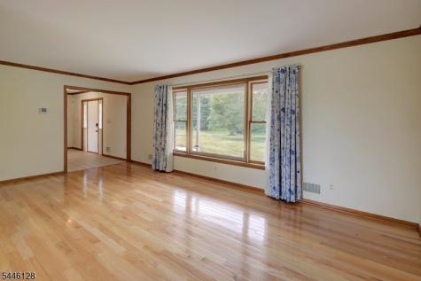 118 Old York Road East Amwell NJ 08551