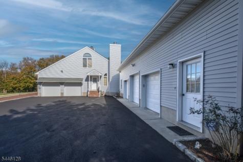 118 Old York Road East Amwell NJ 08551