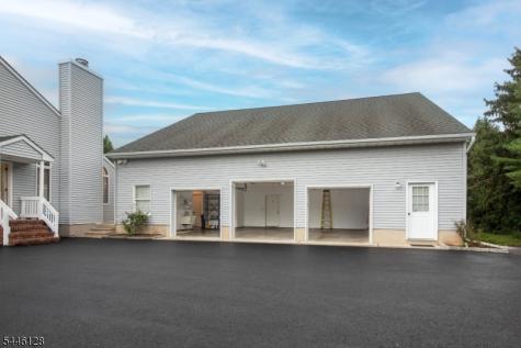 118 Old York Road East Amwell NJ 08551