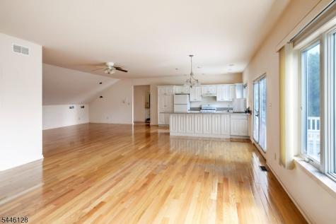 118 Old York Road East Amwell NJ 08551