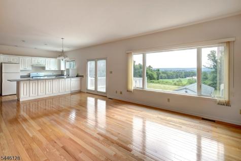 118 Old York Road East Amwell NJ 08551