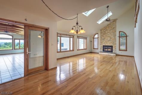 118 Old York Road East Amwell NJ 08551
