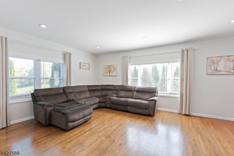 26 Swan Lane Jefferson NJ 07849