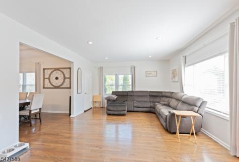 26 Swan Lane Jefferson NJ 07849