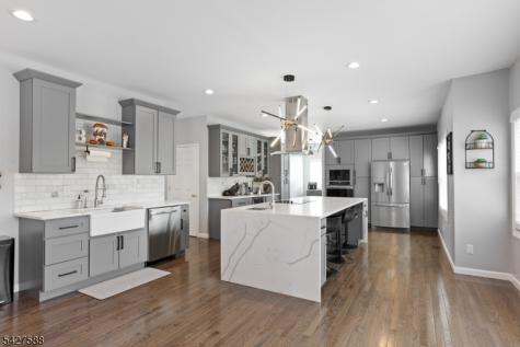 26 Swan Lane Jefferson NJ 07849