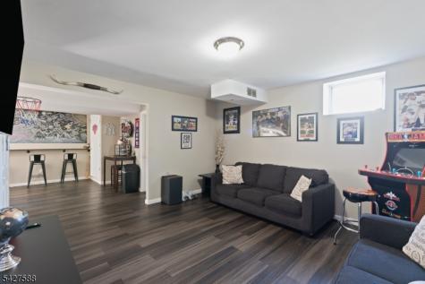 26 Swan Lane Jefferson NJ 07849