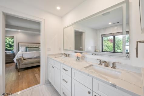 67 Westervelt Place Cresskill NJ 07626