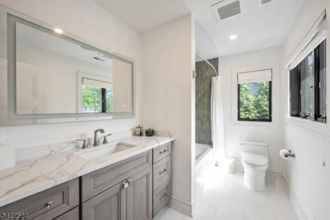 67 Westervelt Place Cresskill NJ 07626