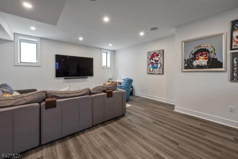 67 Westervelt Place Cresskill NJ 07626