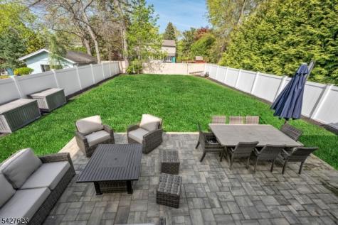 67 Westervelt Place Cresskill NJ 07626