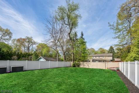 67 Westervelt Place Cresskill NJ 07626