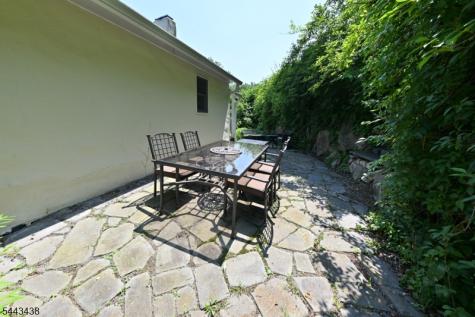 919 Wall Street Stillwater NJ 07860