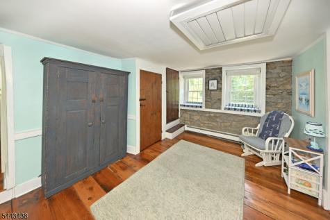 919 Wall Street Stillwater NJ 07860