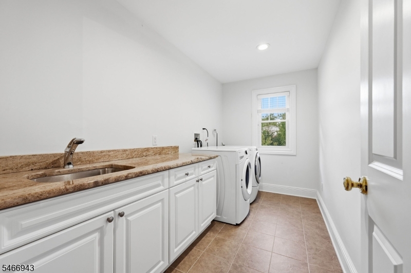 31 Graham Avenue North Haledon NJ 07508