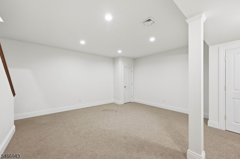 31 Graham Avenue North Haledon NJ 07508