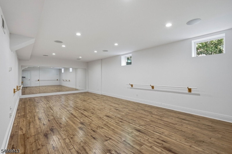 31 Graham Avenue North Haledon NJ 07508