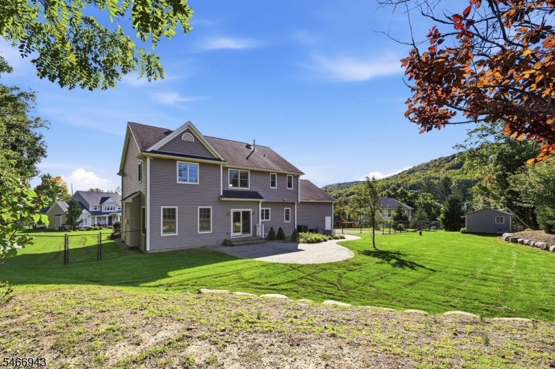 31 Graham Avenue North Haledon NJ 07508