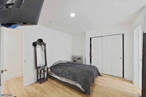 194 Astor Street Newark NJ 07114