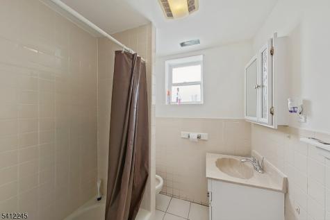 194 Astor Street Newark NJ 07114