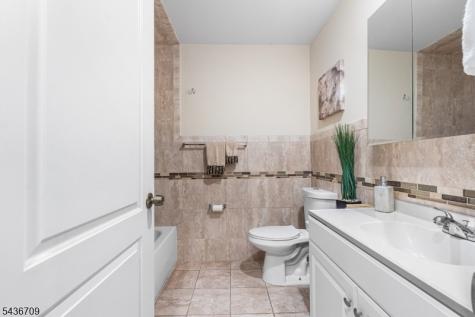 128 Baltimore Avenue Hillside NJ 07205