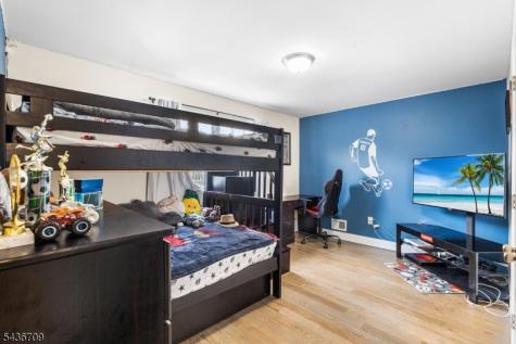 128 Baltimore Avenue Hillside NJ 07205