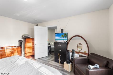 128 Baltimore Avenue Hillside NJ 07205