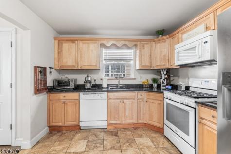 128 Baltimore Avenue Hillside NJ 07205