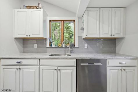 9 Juniper Trail Kinnelon NJ 07405