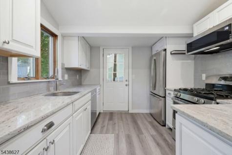 9 Juniper Trail Kinnelon NJ 07405